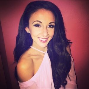 Meet your Posher, Nicole